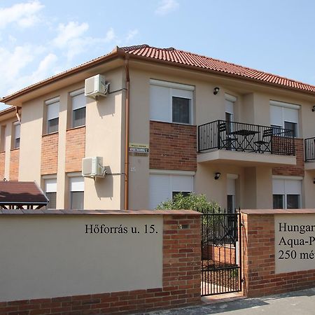 Imola Es Andrea Apartmanhaz 2 Hajdúszoboszló Eksteriør bilde